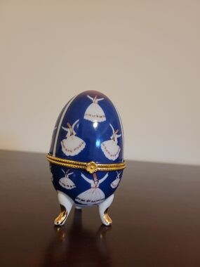 Karaduman Turkish Decorative Gold-Trimmed Porcelain Egg Trinket Box